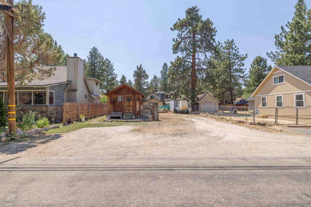 Sugarloaf, CA 92386,614 Sunset Ln
