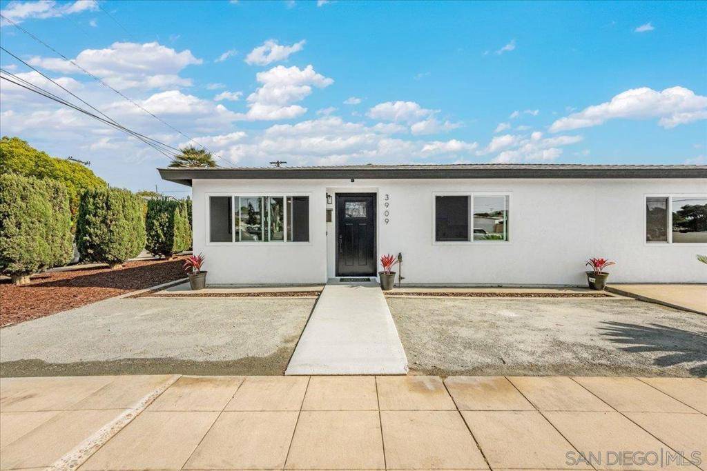 San Diego, CA 92113,3905 3909 Cottonwood St