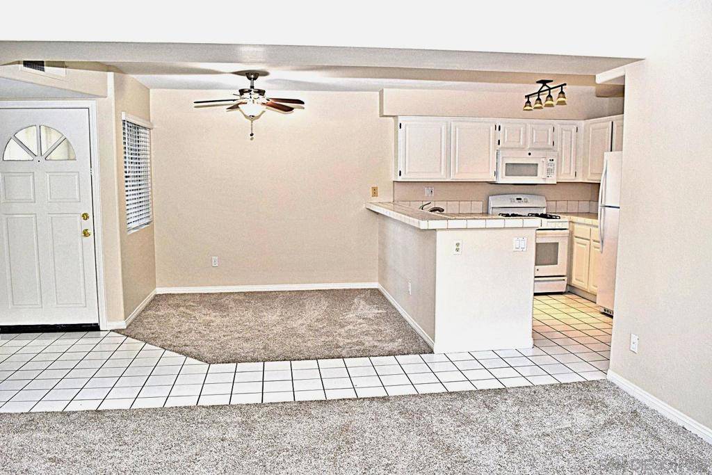 Carlsbad, CA 92009,3205 Costa Alta Dr. #92