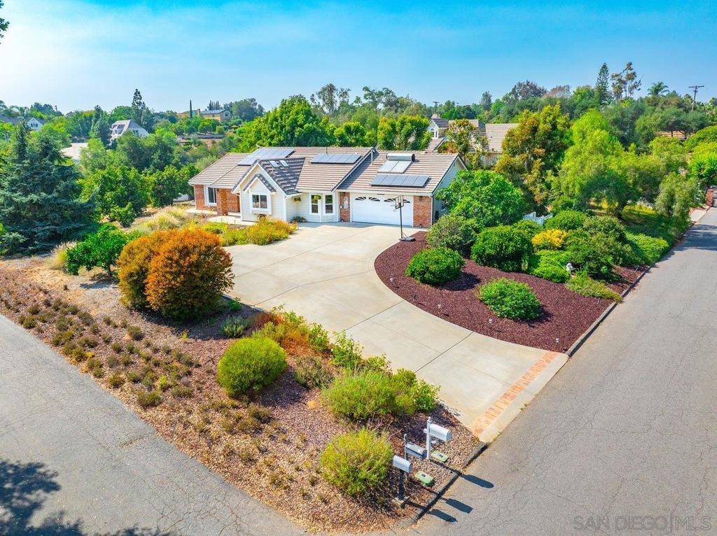 Fallbrook, CA 92028,413 Beavercreek Ln