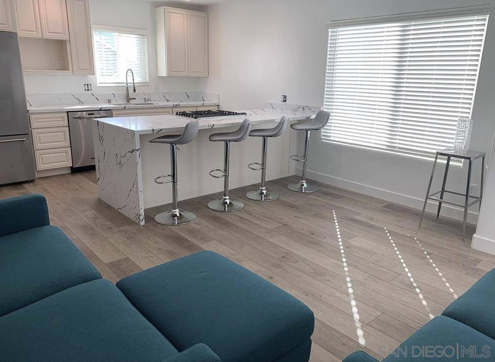 San Diego, CA 92116,4763 Terrace Dr #B