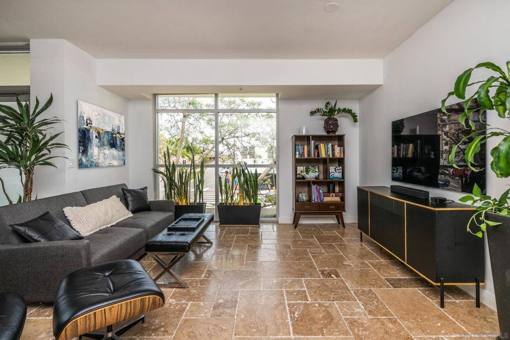 San Diego, CA 92103,3812 Park Blvd #206