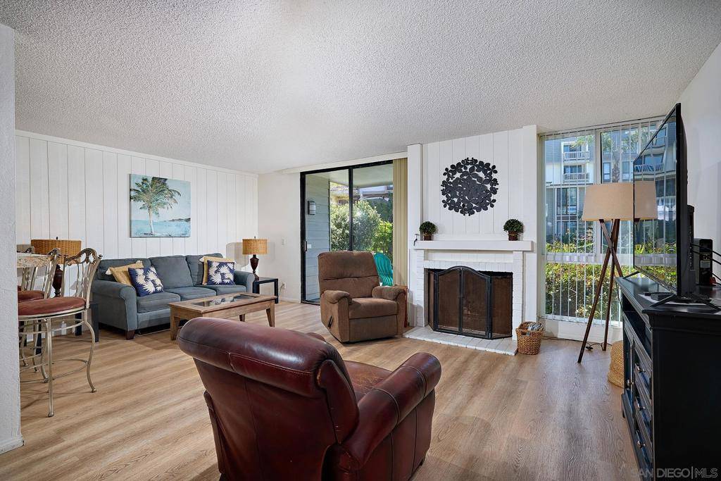 Oceanside, CA 92054,999 N Pacific St #C3
