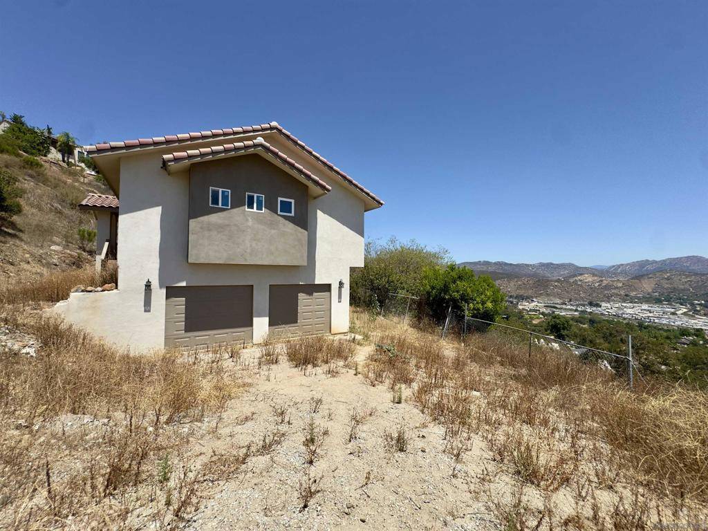 Lakeside, CA 92040,11677 Valle Vista Rd