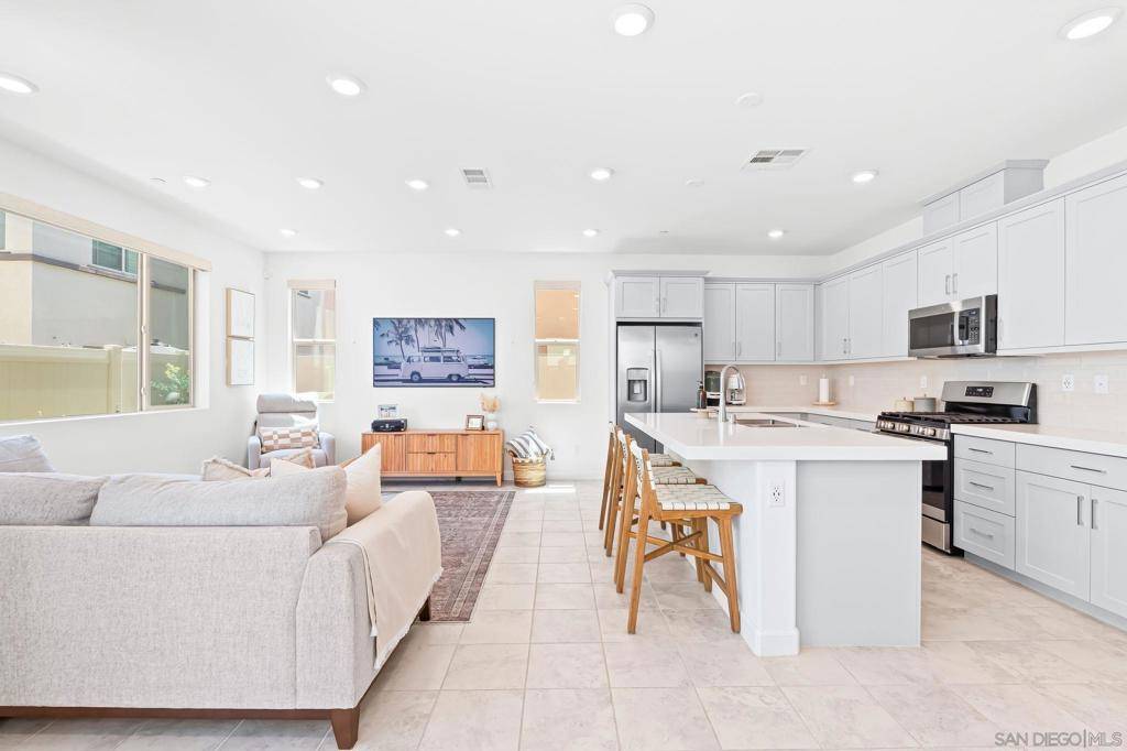 Escondido, CA 92026,1962 Julie Dawn Pl
