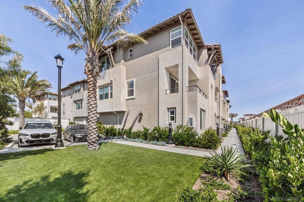 San Diego, CA 92130,13016 Lumen Way