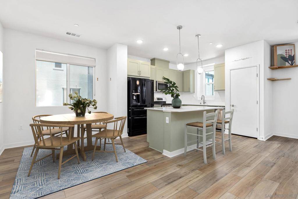 San Diego, CA 92154,5471 Seacliff Pl #86