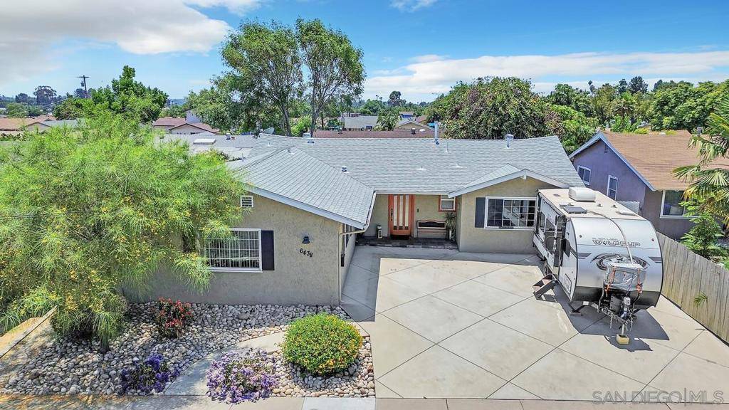 San Diego, CA 92119,6438 Lake Atlin Ave
