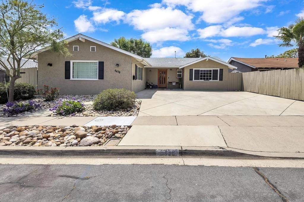 San Diego, CA 92119,6438 Lake Atlin Ave