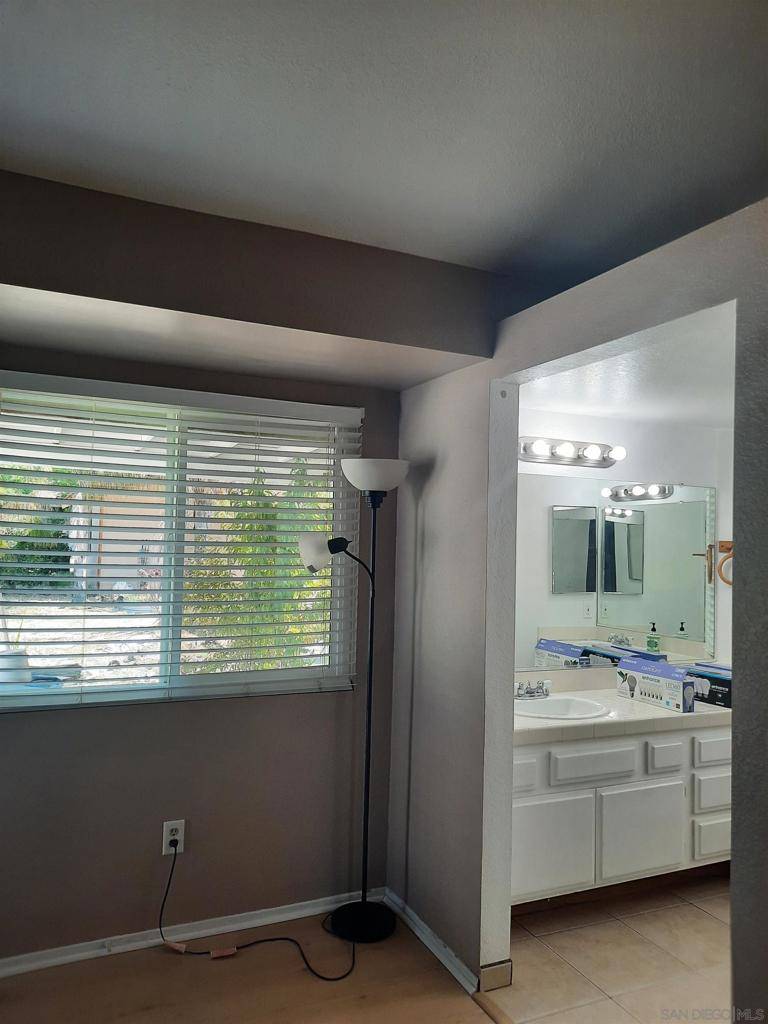 Wildomar, CA 92595,21705 Walnut St