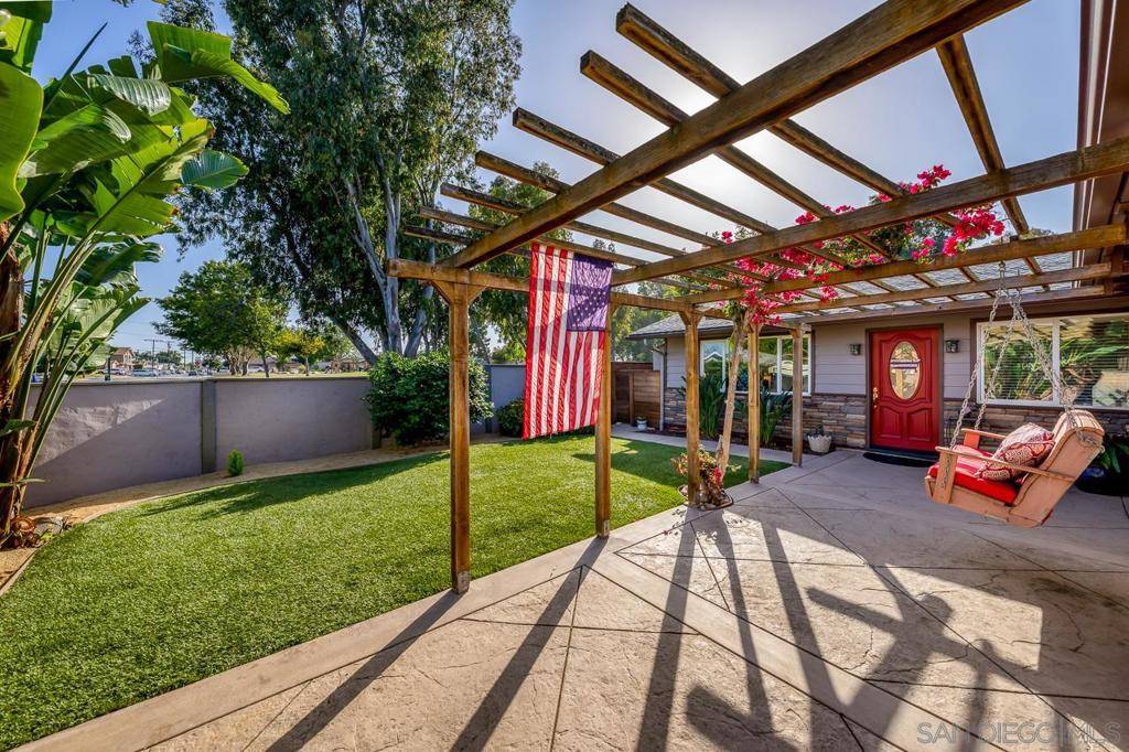 San Diego, CA 92122,7212 Florey St