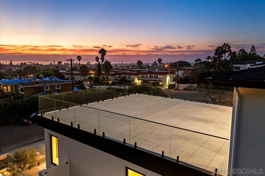 Encinitas, CA 92024,1009 Arcadia Road