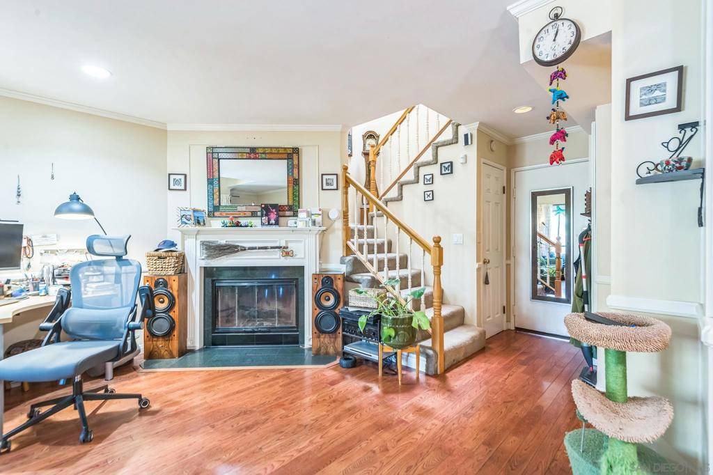 Winnetka, CA 91306,8348 E Penfield Ave #3