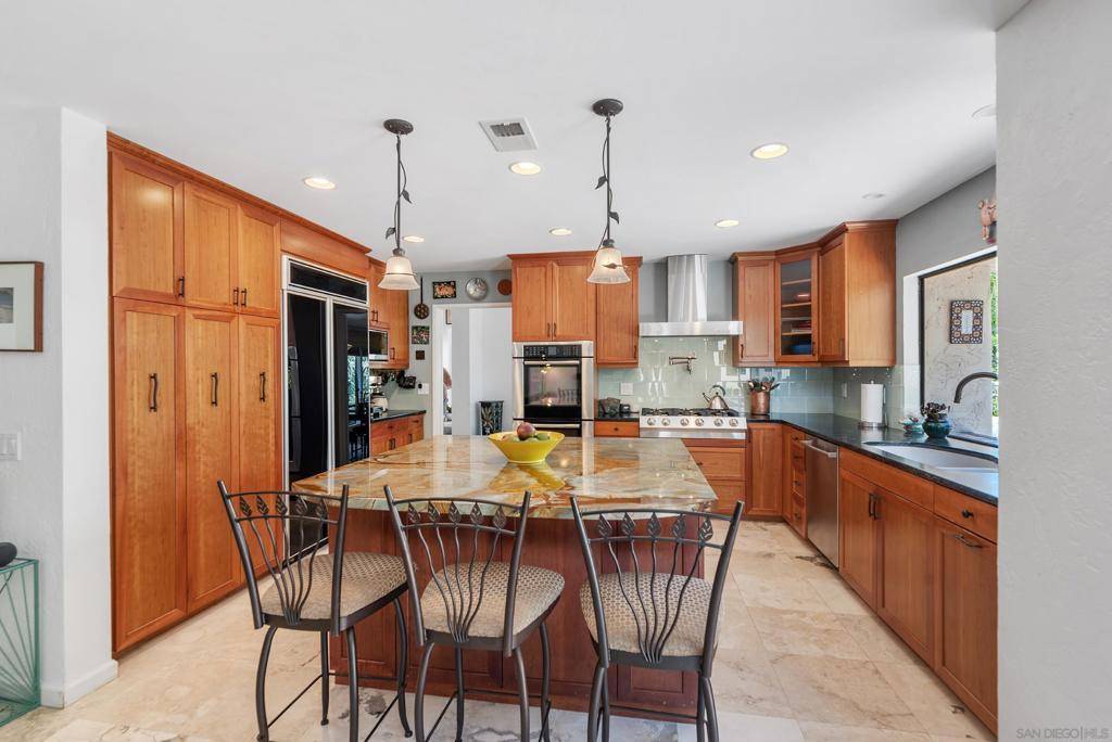 Poway, CA 92064,13414 Calle Colina