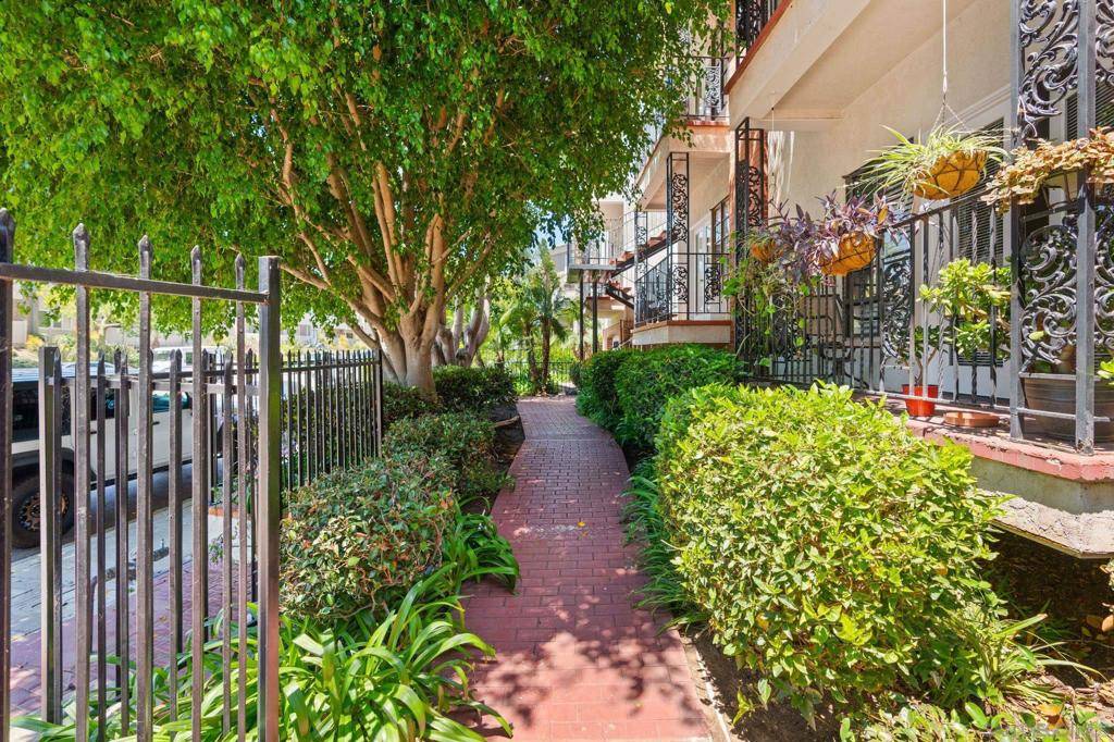 Carlsbad, CA 92009,2630 Pirineos Way #4