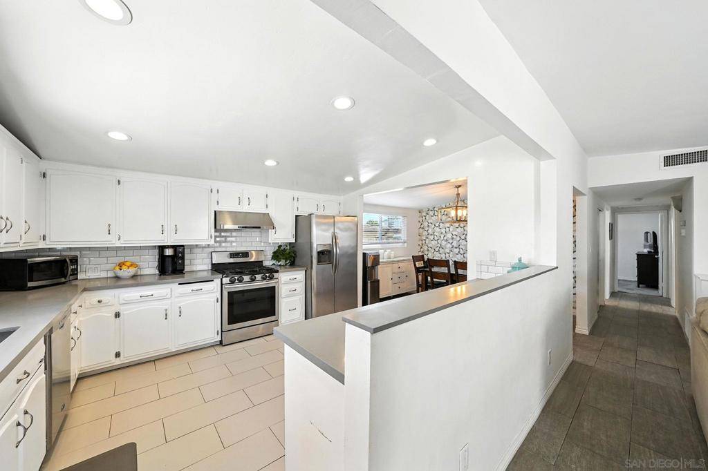 Chula Vista, CA 91911,452 Montcalm Street