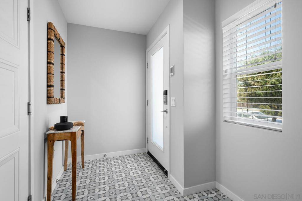 Oceanside, CA 92054,307 West St #103