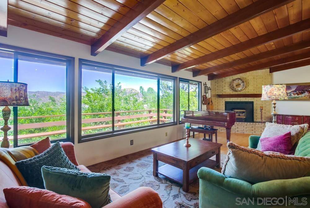 Ramona, CA 92065,22327 Jans Oak Vw