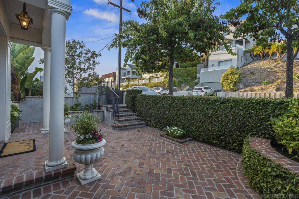 San Diego, CA 92110,2045 W California St