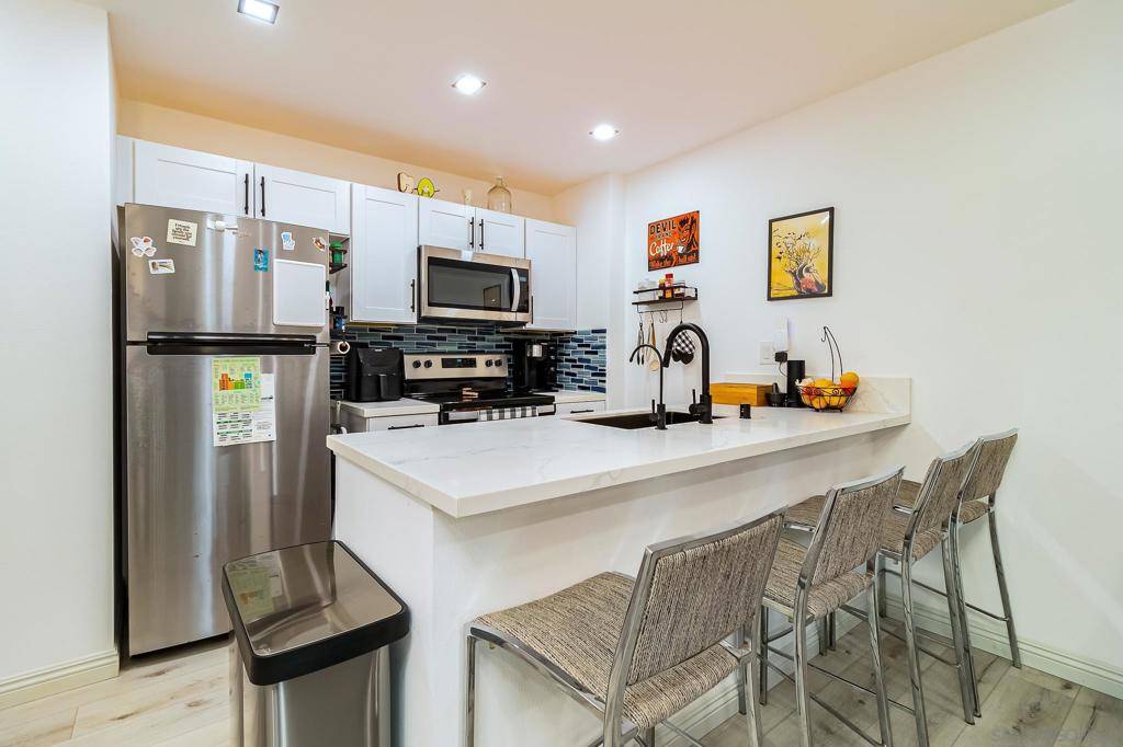 San Diego, CA 92107,4380 Temecula St #4