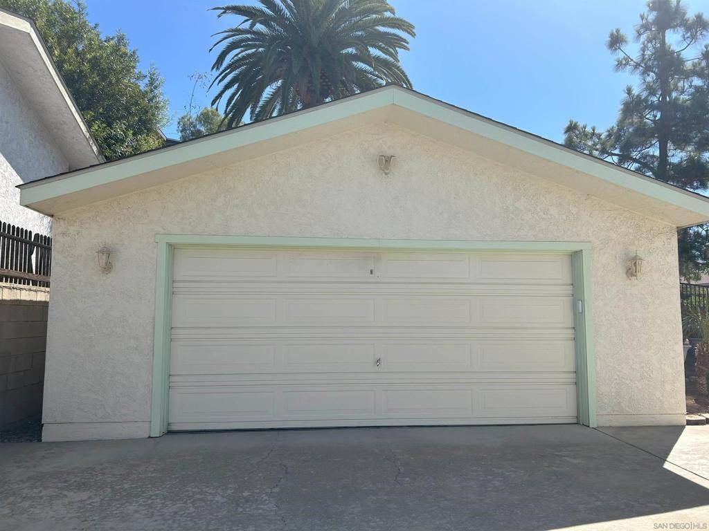 Escondido, CA 92025,1120 S Broadway