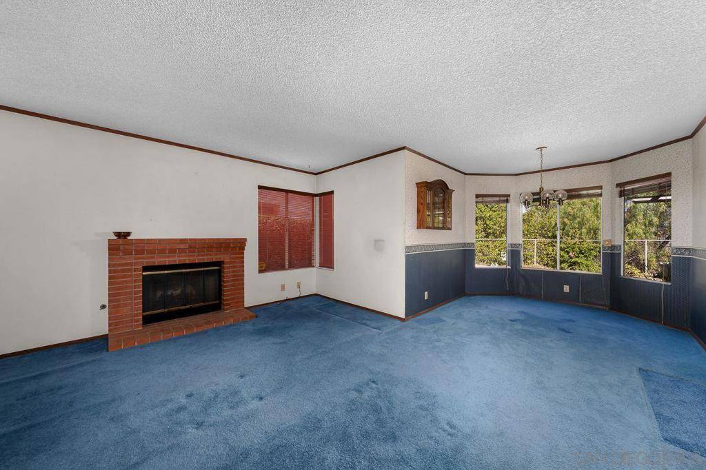 San Diego, CA 92139,1153 Manzana Way