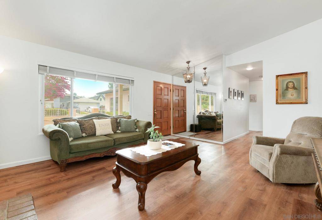 Chula Vista, CA 91911,1568 Larkhaven Dr