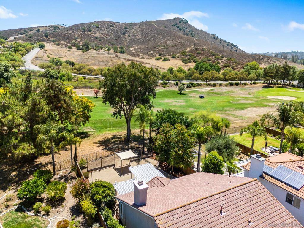 Escondido, CA 92027,3083 Sprucewood Ln