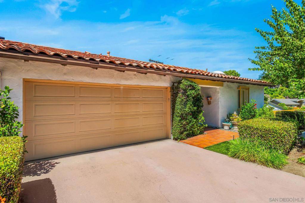 Escondido, CA 92026,1110 San Jacinto Gln