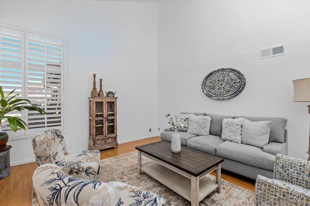 Escondido, CA 92026,2208 Terracewood Ln