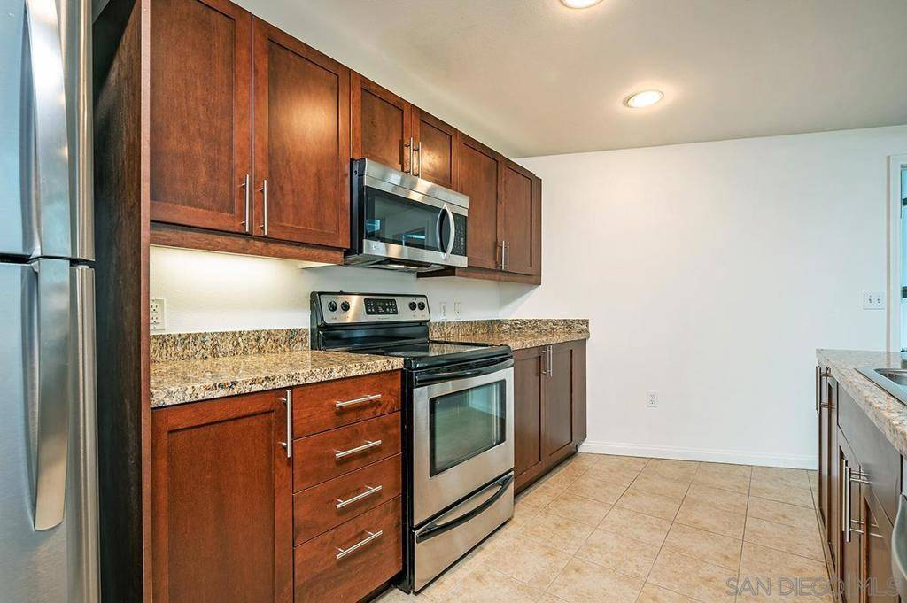 San Diego, CA 92101,253 10th Ave #526