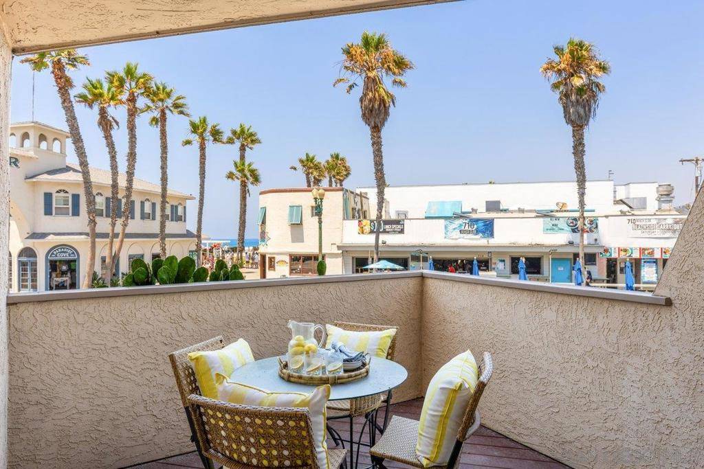 San Diego, CA 92109,4465 Ocean Blvd #4