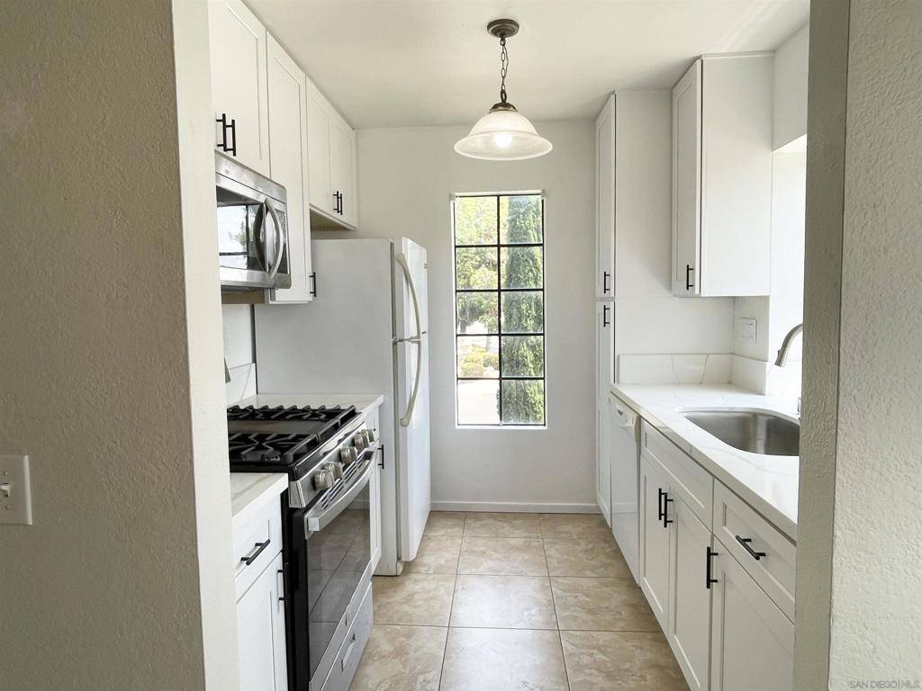 San Diego, CA 92126,10612 Dabney Dr #184