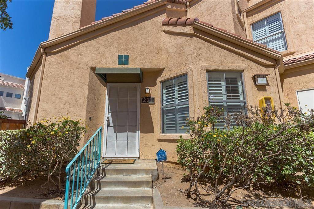 El Cajon, CA 92019,12049 Calle De Montana #201