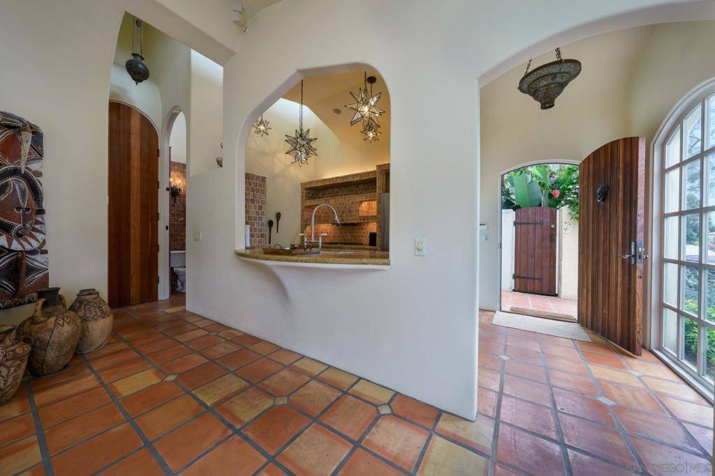 Rancho Santa Fe, CA 92067,6166 El Tordo