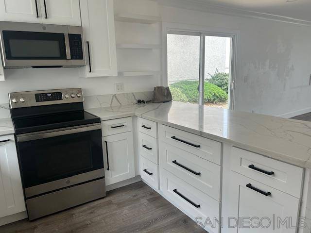 Carlsbad, CA 92011,6675 Paseo del norte #A