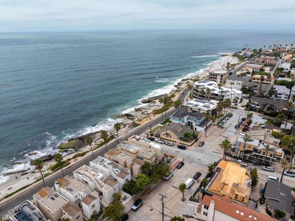 La Jolla, CA 92037,6675 Neptune Pl