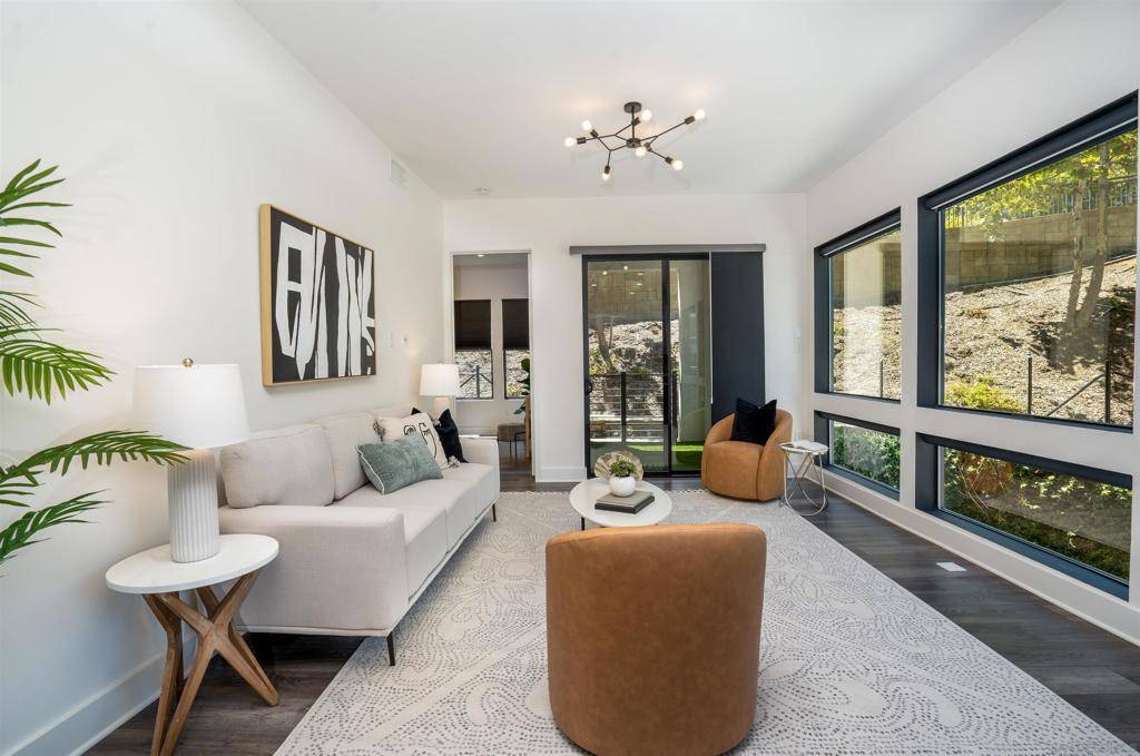 San Diego, CA 92108,8570 Aspect Dr