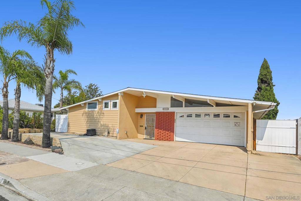 San Diego, CA 92119,6445 Lake Mere Ct
