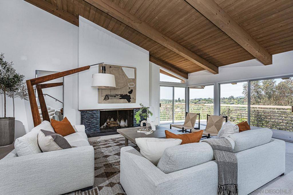 Rancho Santa Fe, CA 92067,5458 Avenida Maravillas