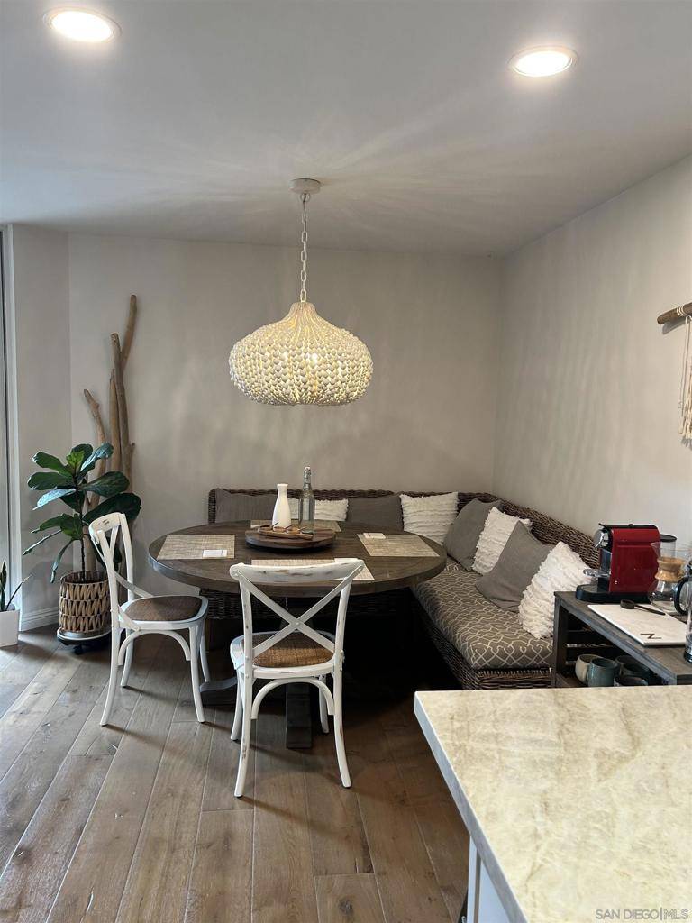 Del Mar, CA 92014,242 Dolphin Cove Ct