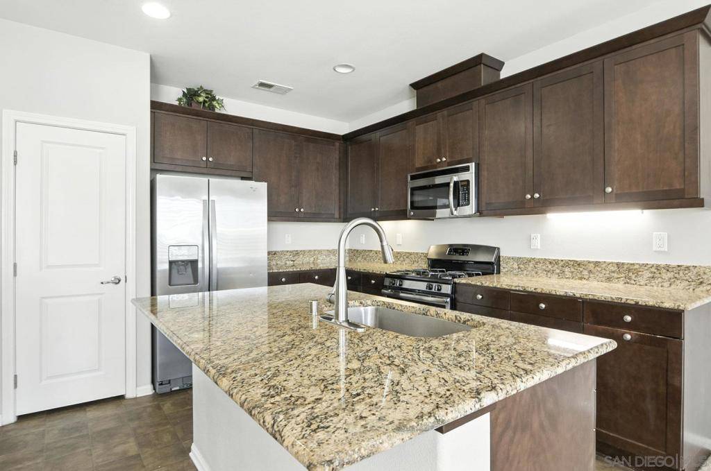 San Diego, CA 92154,1795 Saltaire Pl Unit 27