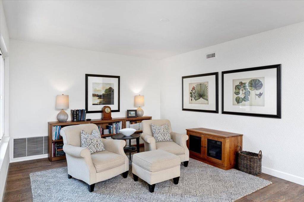 Poway, CA 92064,17568 Saint Andrews Dr