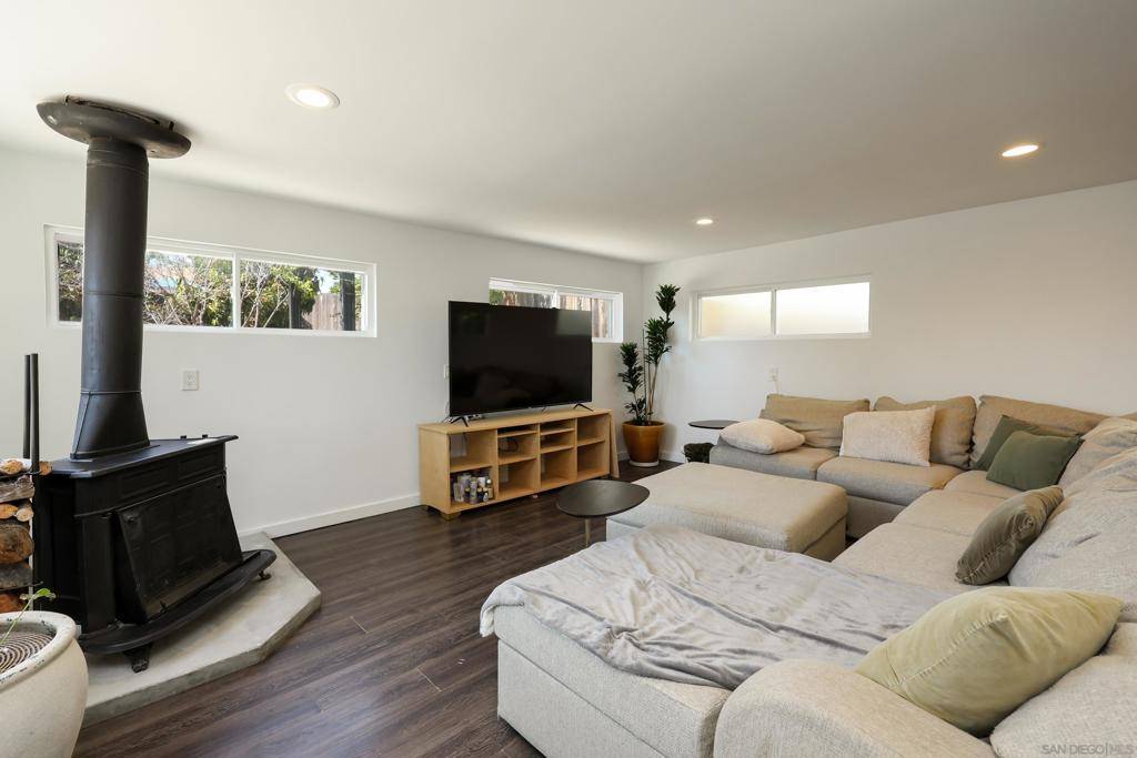 San Diego, CA 92104,3440 Fir St