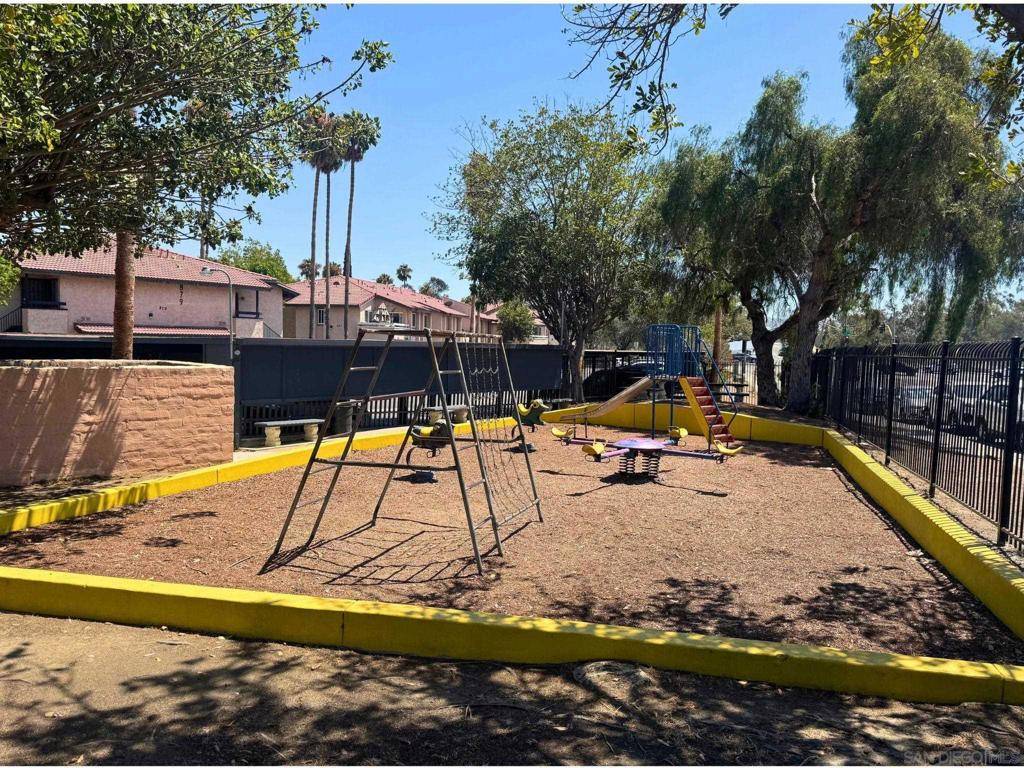 San Ysidro, CA 92173,875 W San Ysidro Blvd #14