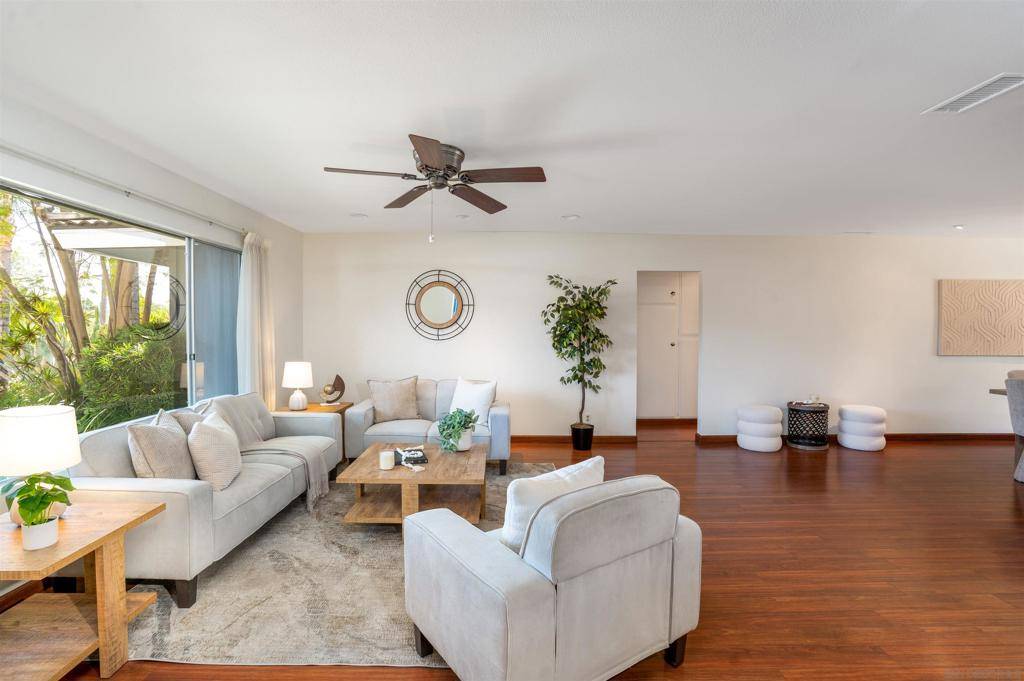 Escondido, CA 92025,1637 Encino Dr