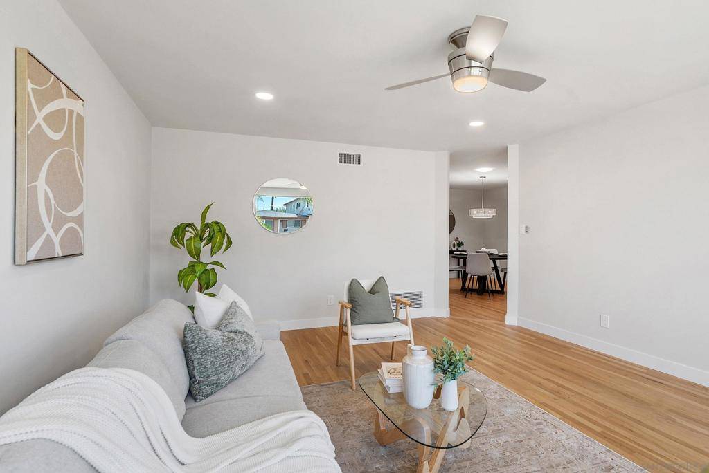 San Diego, CA 92111,3975 Anastasia St