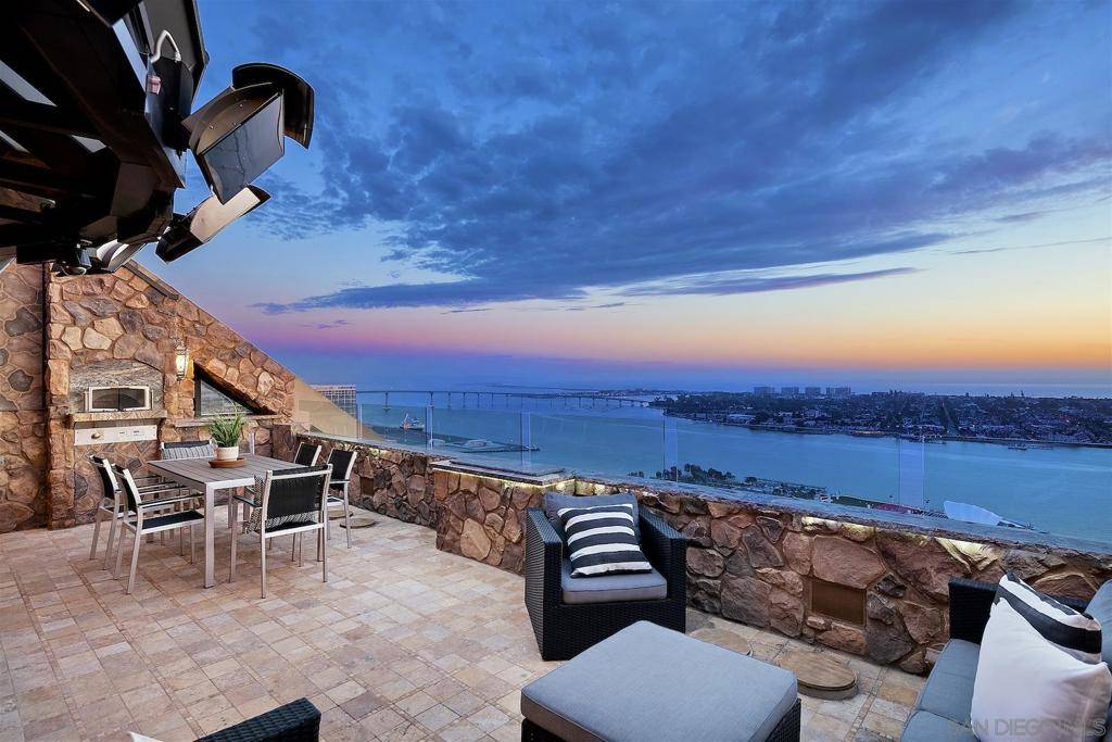 San Diego, CA 92101,100 Harbor Dr #4102