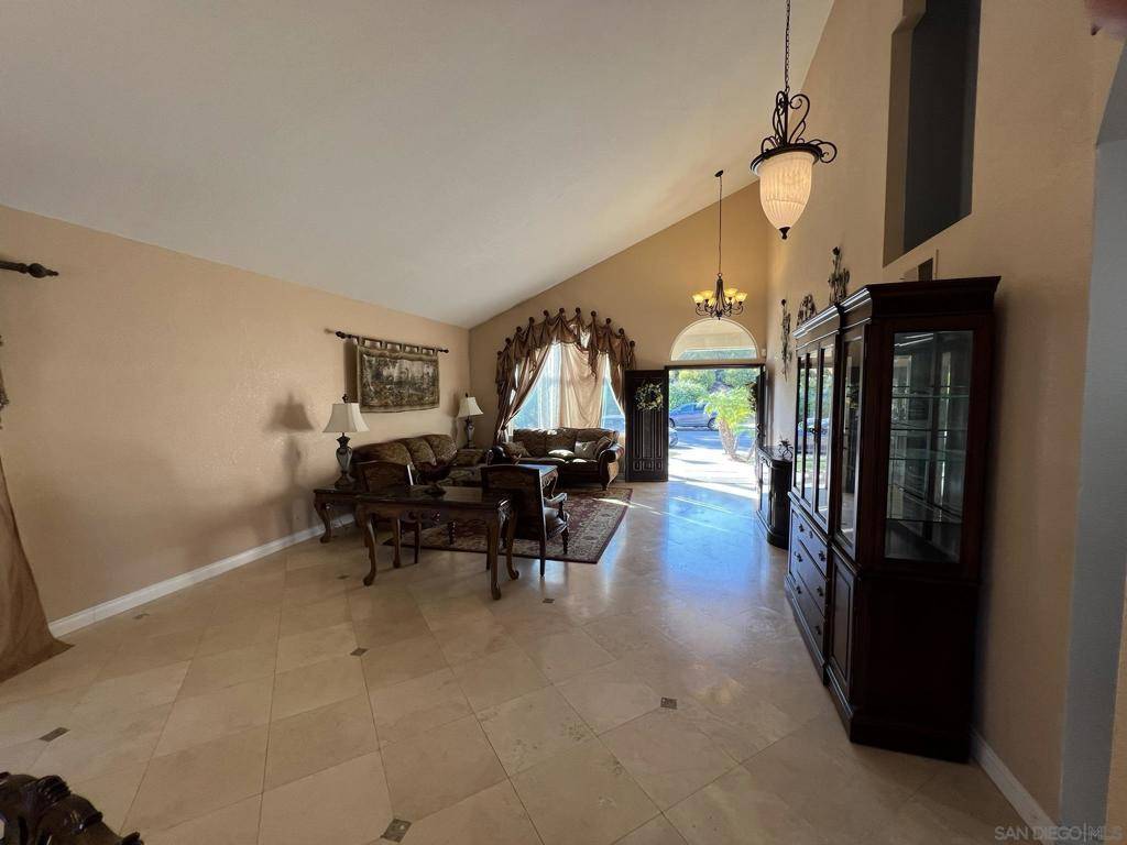 El Cajon, CA 92019,2377 Congressional Drive