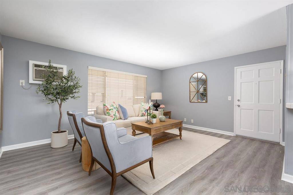 La Mesa, CA 91942,4800 Williamsburg